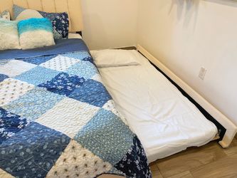 Bed with a trunk