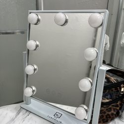 Vanity mirror