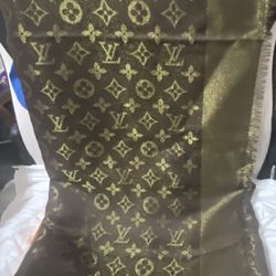 Louis Vuitton - Authenticated Scarf - Silk Blue For Woman, Never Worn