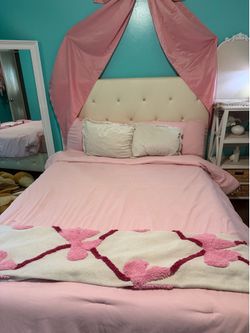 Full Size Bed