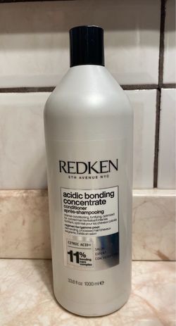 Redken Jumbo Acidic Bonding Concentrate Shampoo