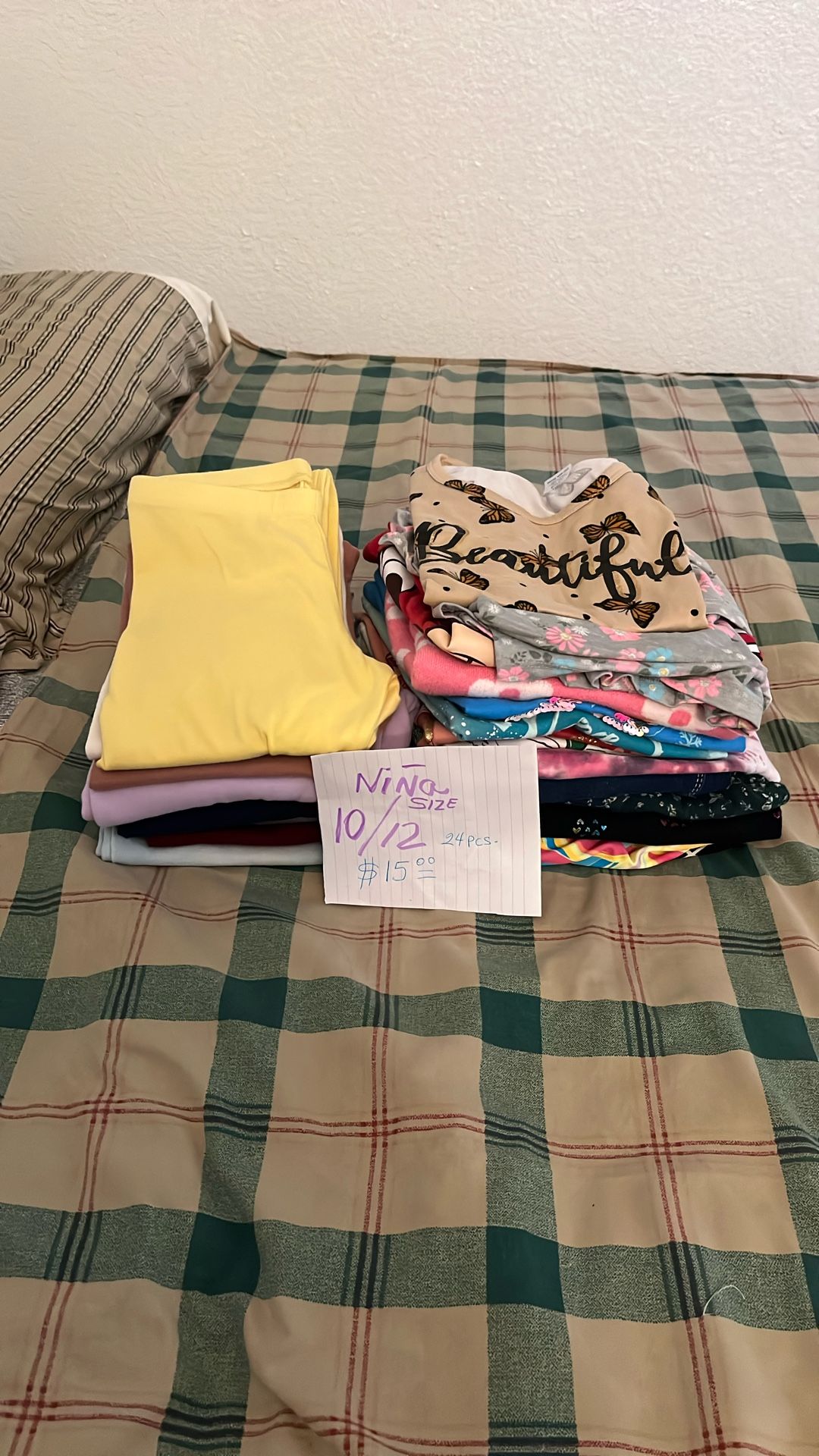 Girl's clothes. size 10/12. 24 pcs. In good condition. ( Blouses, Pants And Shorts, etc.)