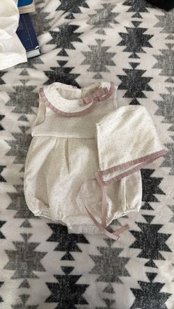 Cupcakes and cashmere baby girl set