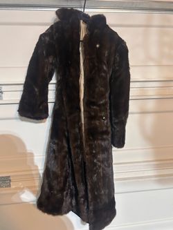 Size 8.   Dark Brown Full-Length Mink Fur Coat