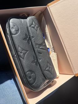 Louis Vuitton Black Purse 