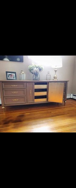 Credenza