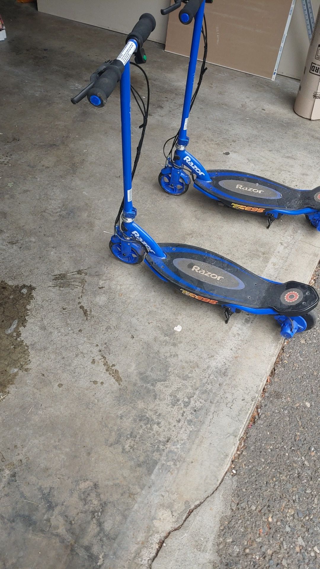 Electric scooter's