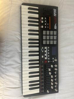 Akai MPK49 keyboard