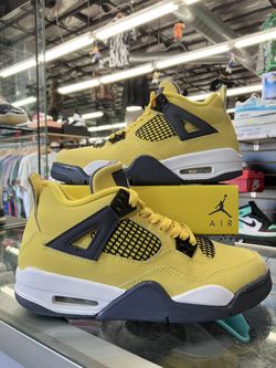 Women’s Air Jordan 4 Retro Lightning 