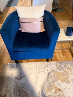 Accent Chairs