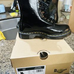 Doc Martens Combat Boots Women’s 