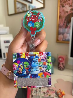 Badge reel with badge buddy