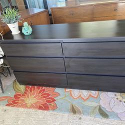 Gorgeous Dresser 