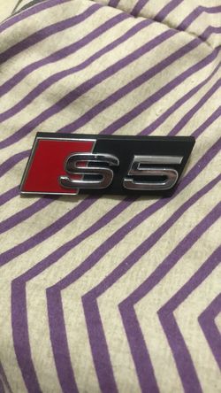 Audi s5 front grill badge