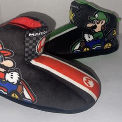 Kids Mario Slippers Size 13 
