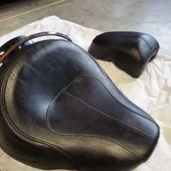 2013 softail deluxe flstn seat Harley davidson