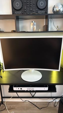 27” Curved Samsung Monitor