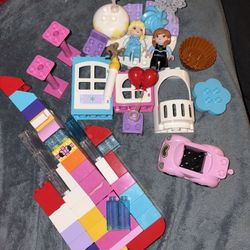 Lot Of Misc Duplo Blocks And Figures