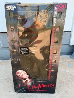 Freddy Krueger Movie Maniacs 18" A Nightmare on Elm Street Figure McFarlane