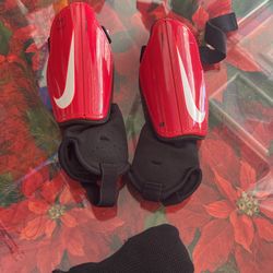 Nike Cleet & 2 Pairs Of Socks