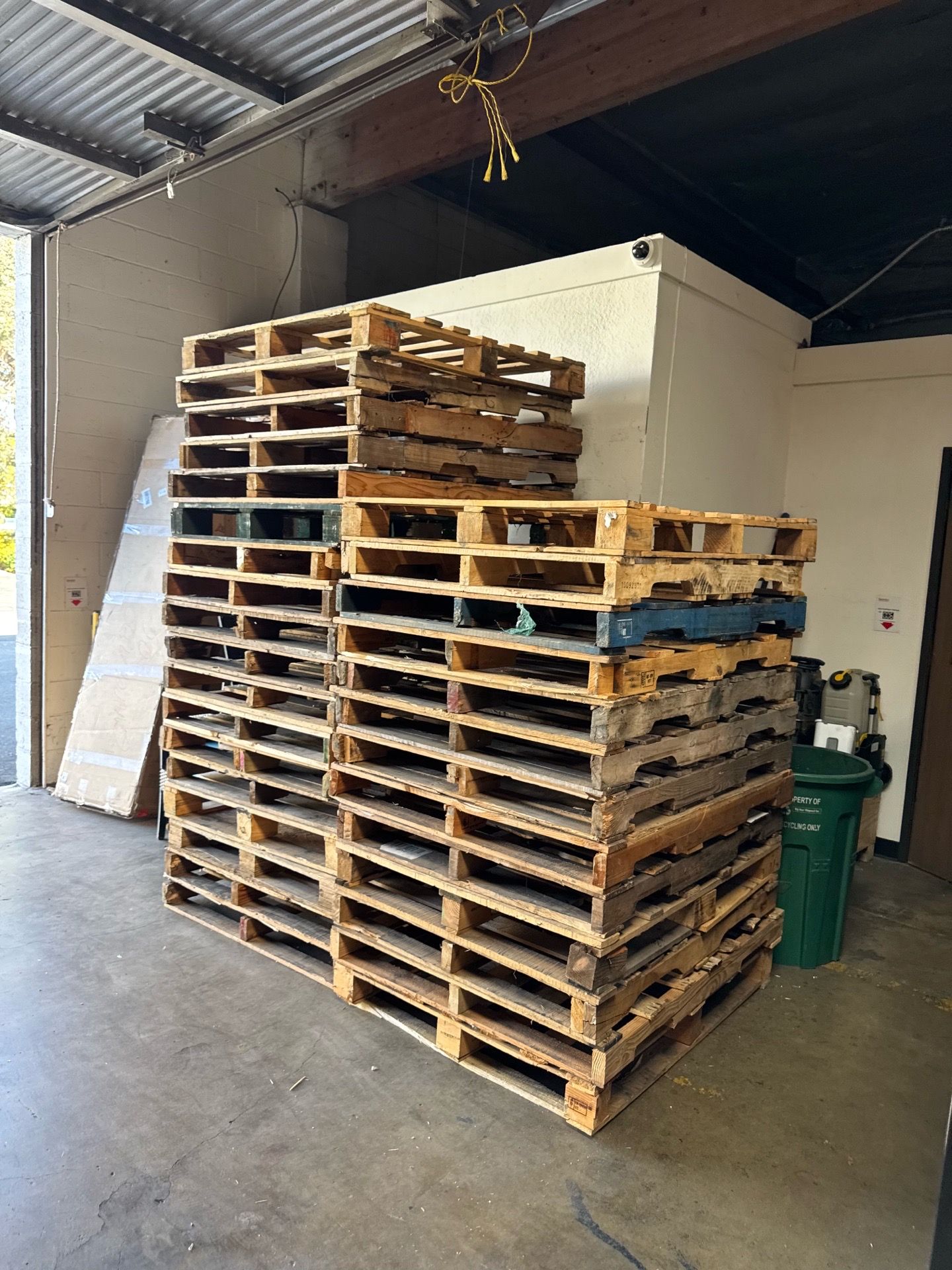 Wood pallet $3 each