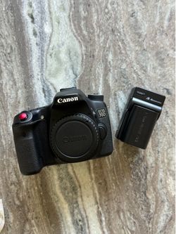 Canon 70D DSLR Body Only Excellent Condition
