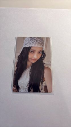 ILLIT yunah mamihlapinatapai photocard