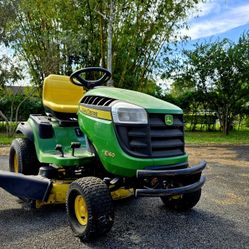 John Deere Lawn Tractor