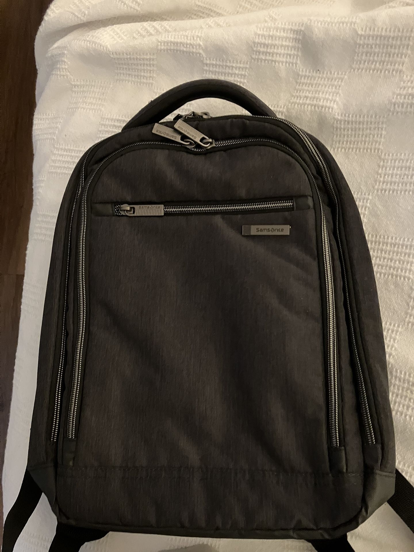 Samsonite Modern Utility Mini Backpack Commuter Travel Smaller Computer Work Bag New Without Tags