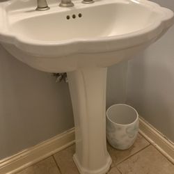 Bath Room Petals With Faucet 