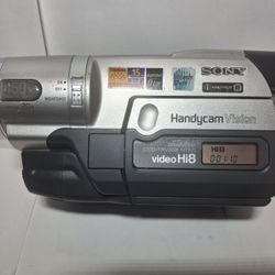 Sony Handycam Hi8 8mm Camcorder 