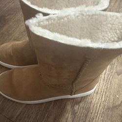 UGG boots Size 6