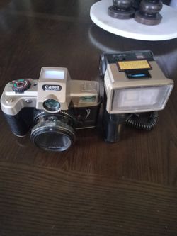 Vintage Canon Band S8200 35mm SLR Camera w/ Flash