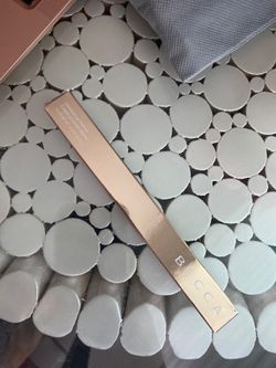 Becca lip liner