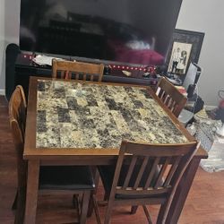 Dining Tabel with 4 chair