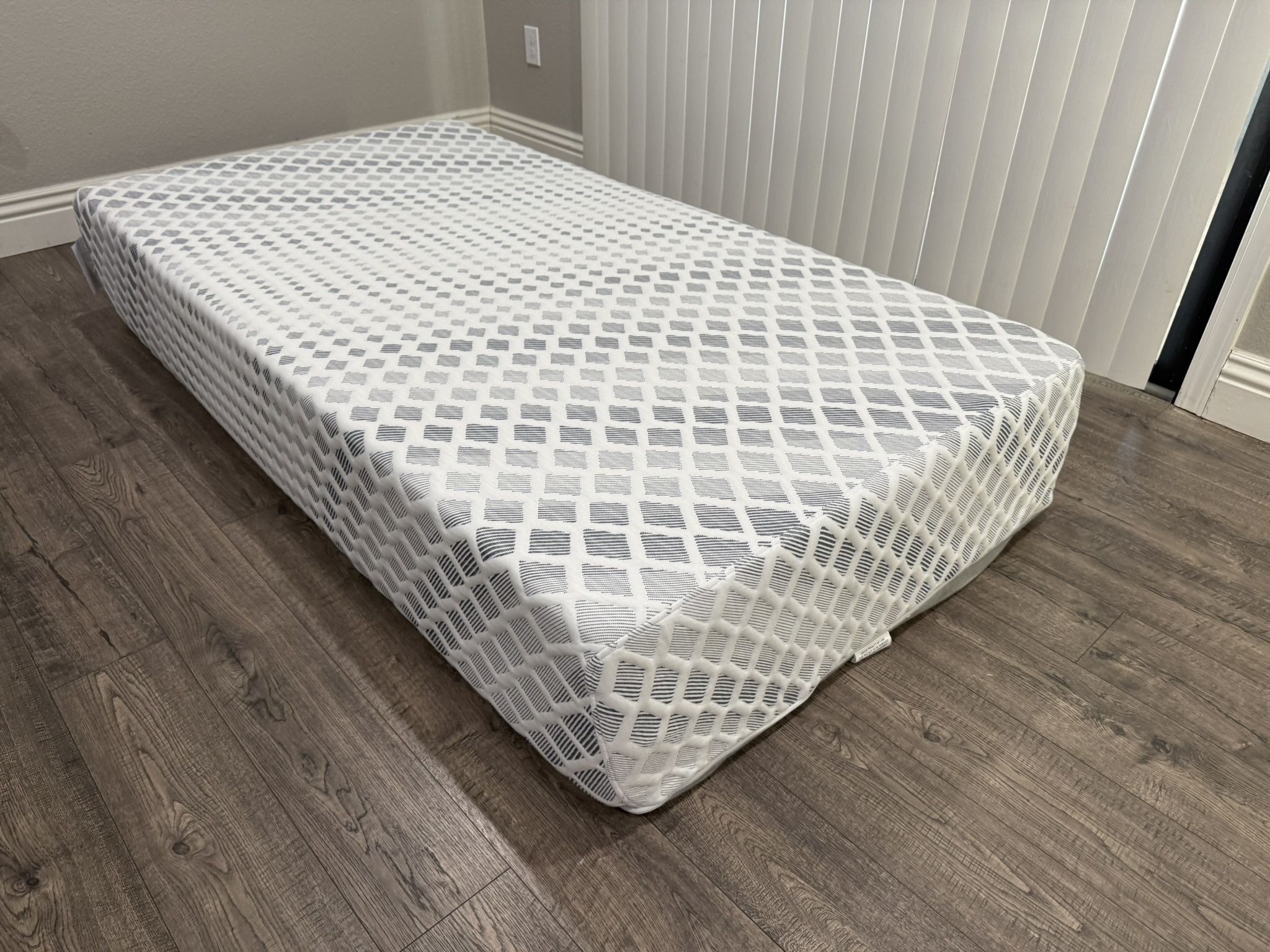 Firm Twin Mattress! Twin Xl Mattress! Firm Mattress! Free Delivery