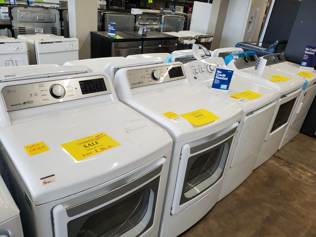 Brand New GAS Ranges and Dryers On CLEARANCE!