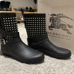 Burberry Holloway Mid Buckle With Studs Boots