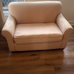 Pull Out Couch 