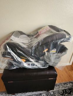 NEW Chicco Bravo  Travel System Stroller with KeyFit 30