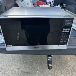 Panasonic Microwave W/ Genius Sensor 1250w