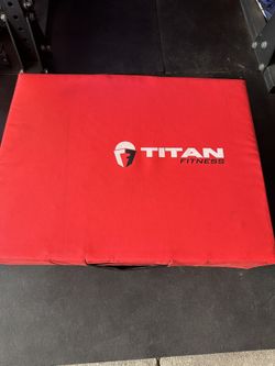 Titan Fitness Drop Pads