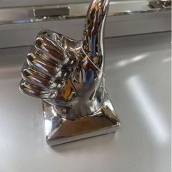 3 Silver Hands 