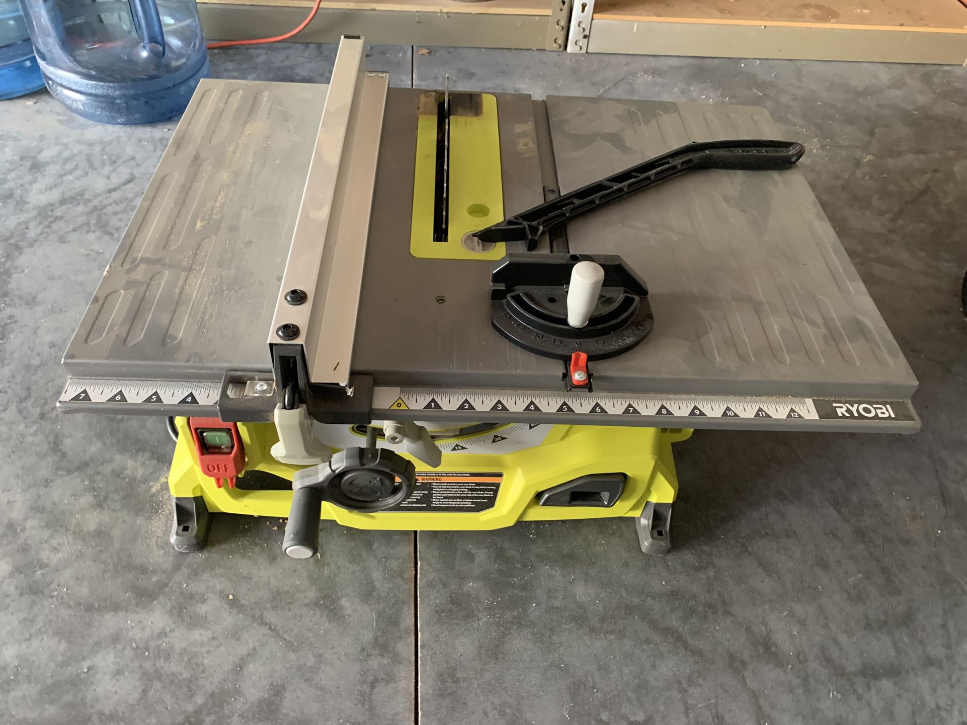 Ryobi RTS08 Table Saw