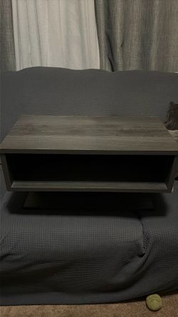 Floating shelf