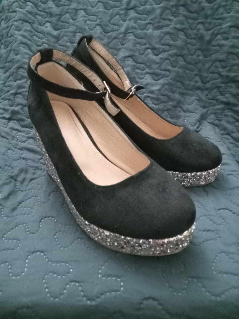 Women's Ankle Strap Wedges Size 7