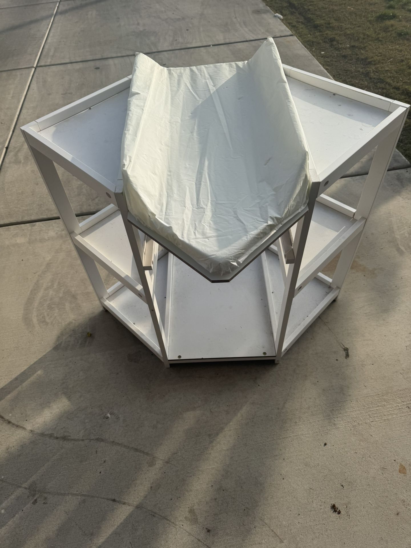Corner Changing Table