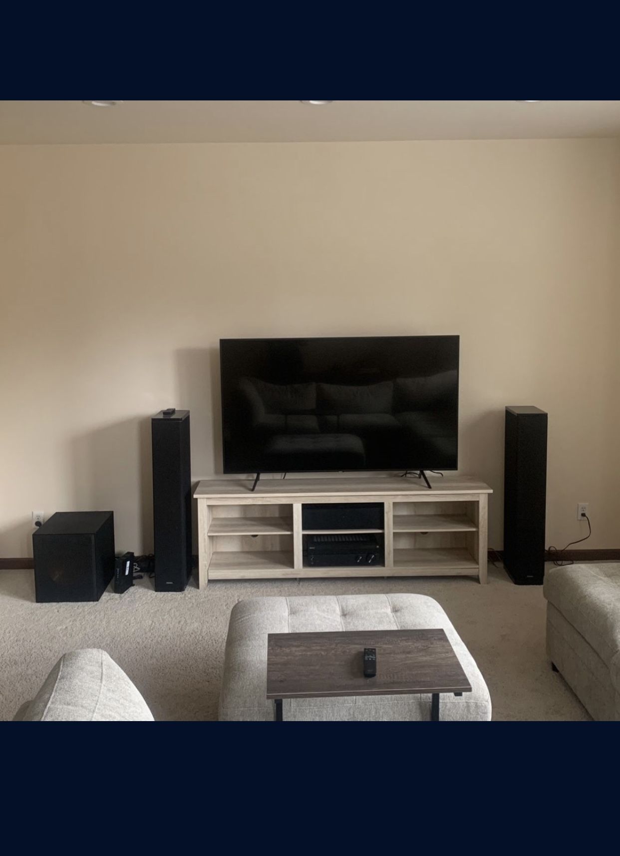 Surround Sound (definitive technology/klipsch)
