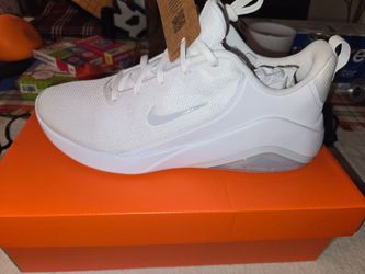 Womens Nike Air zoom BELLA 7