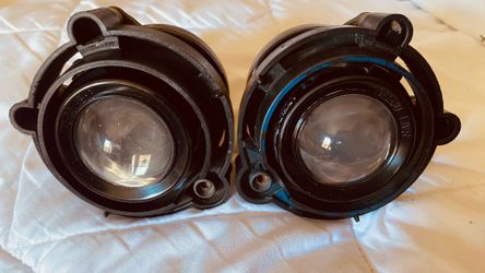 Fog lights with bulbs